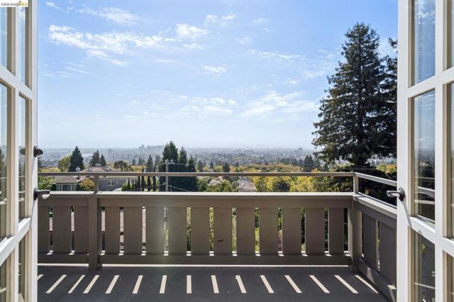150 Scenic Ave, Piedmont, CA 94611