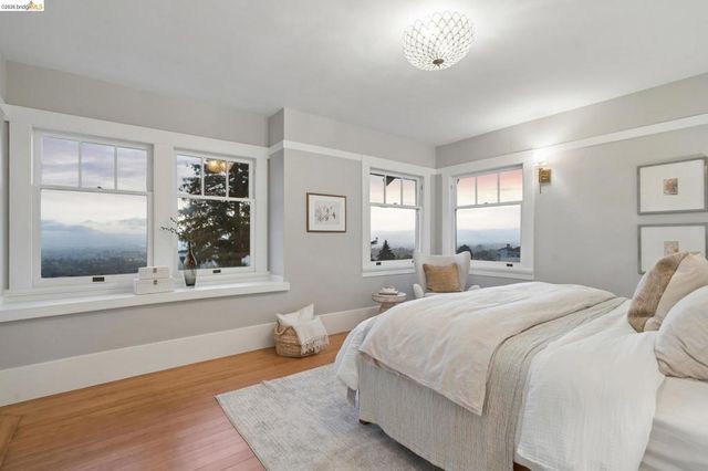 150 Scenic Ave, Piedmont, CA 94611