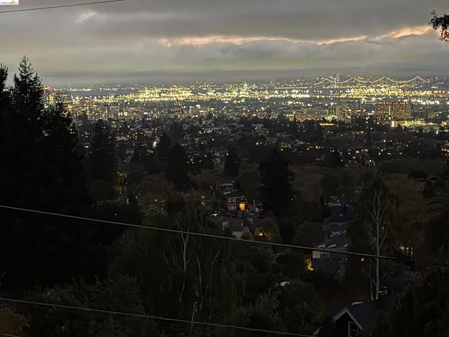 150 Scenic Ave, Piedmont, CA 94611