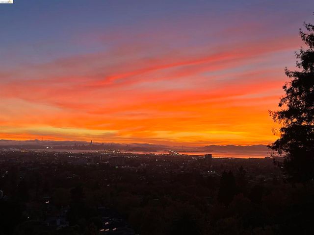 150 Scenic Ave, Piedmont, CA 94611