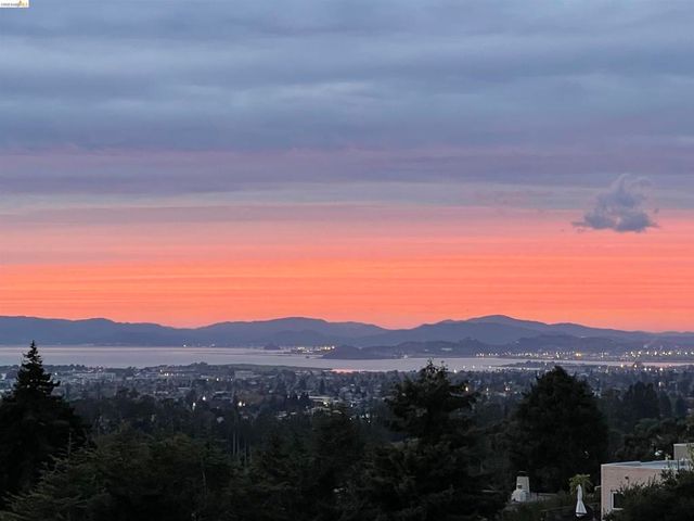 150 Scenic Ave, Piedmont, CA 94611