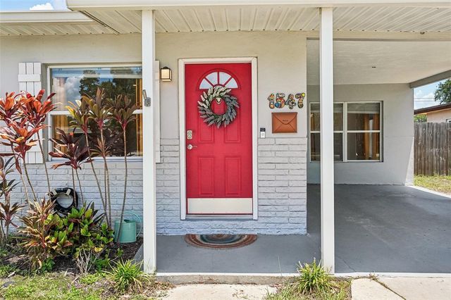 1547 56TH AVENUE N, St Petersburg, FL 33703