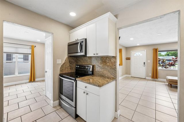 1547 56TH AVENUE N, St Petersburg, FL 33703