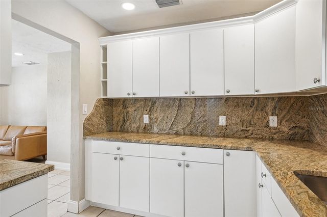 1547 56TH AVENUE N, St Petersburg, FL 33703