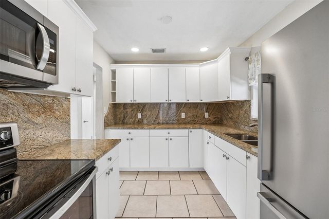 1547 56TH AVENUE N, St Petersburg, FL 33703