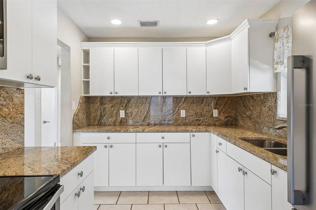 1547 56TH AVENUE N, St Petersburg, FL 33703