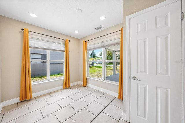 1547 56TH AVENUE N, St Petersburg, FL 33703