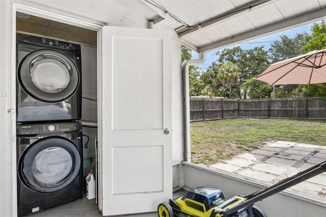 1547 56TH AVENUE N, St Petersburg, FL 33703