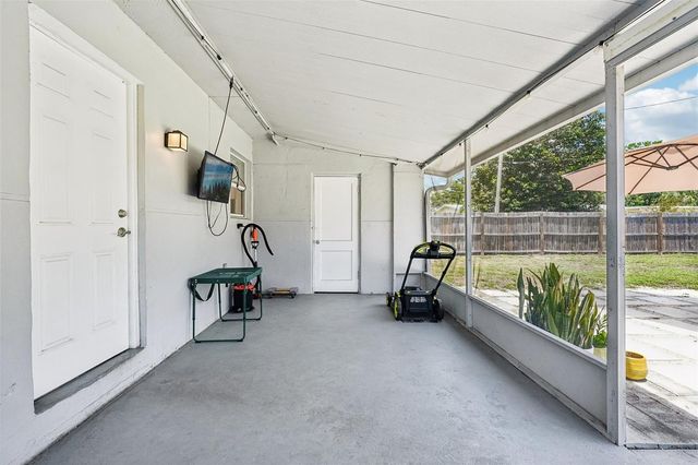 1547 56TH AVENUE N, St Petersburg, FL 33703