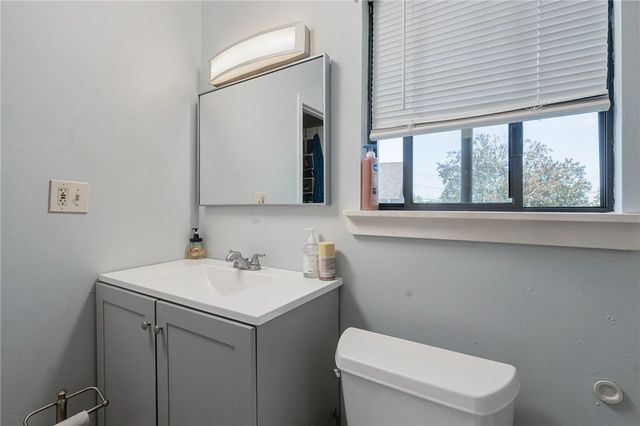 336 Killingly Street C, Providence, RI 02909
