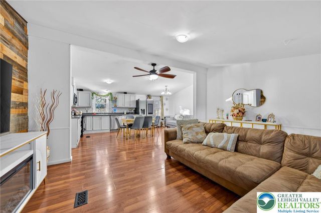 1012 Spruce Lane, Upper Macungie Twp, PA 18031