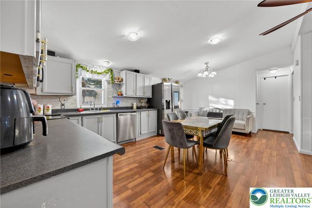 1012 Spruce Lane, Upper Macungie Twp, PA 18031