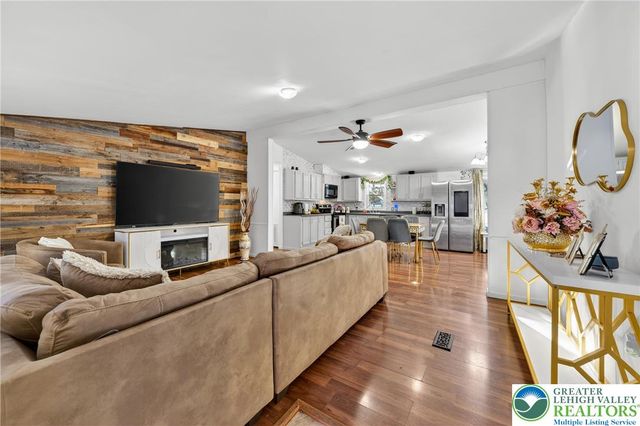 1012 Spruce Lane, Upper Macungie Twp, PA 18031