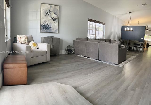 6384 Lansdowne Circle, Boynton Beach, FL 33472