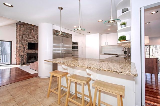 25 Longview Lane, Chappaqua, NY 10514