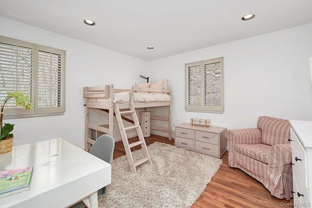 25 Longview Lane, Chappaqua, NY 10514