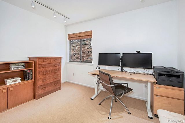 25 Longview Lane, Chappaqua, NY 10514