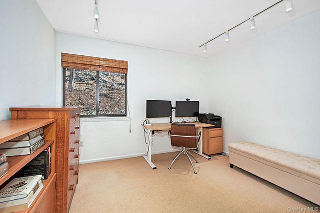 25 Longview Lane, Chappaqua, NY 10514