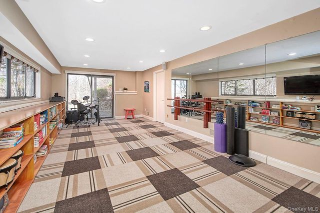 25 Longview Lane, Chappaqua, NY 10514