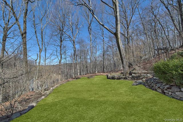 25 Longview Lane, Chappaqua, NY 10514