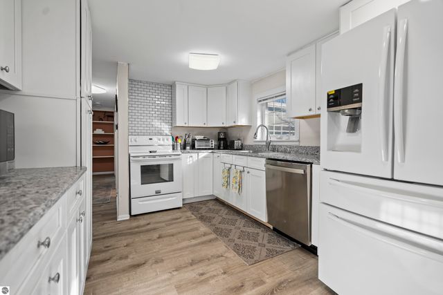 327 Fair Street, Traverse City, MI 49686