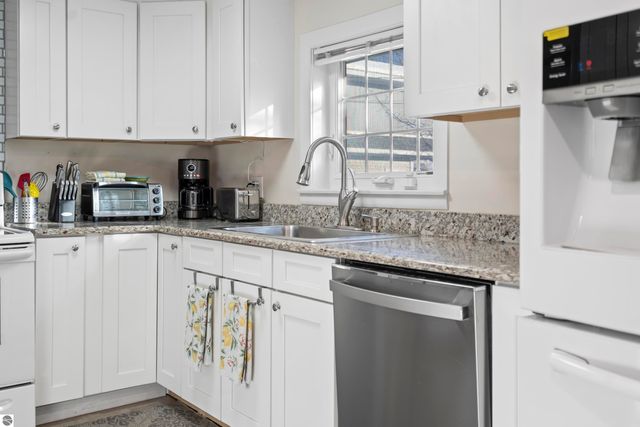 327 Fair Street, Traverse City, MI 49686