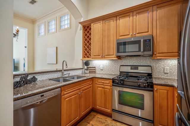 5035 La Branch Street, Houston, TX 77004