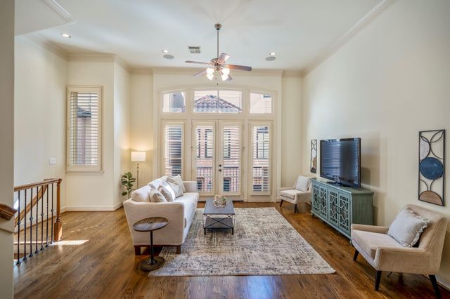 5035 La Branch Street, Houston, TX 77004