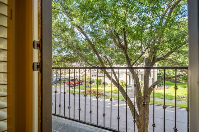 5035 La Branch Street, Houston, TX 77004