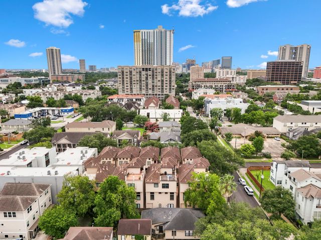 5035 La Branch Street, Houston, TX 77004