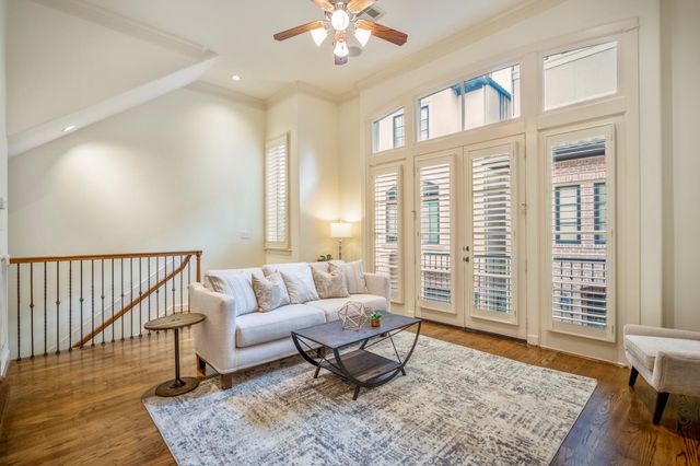 5035 La Branch Street, Houston, TX 77004