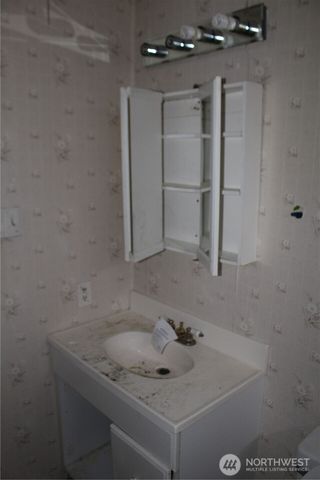 11600 Nisqually Park Loop SE, Olympia, WA 98513