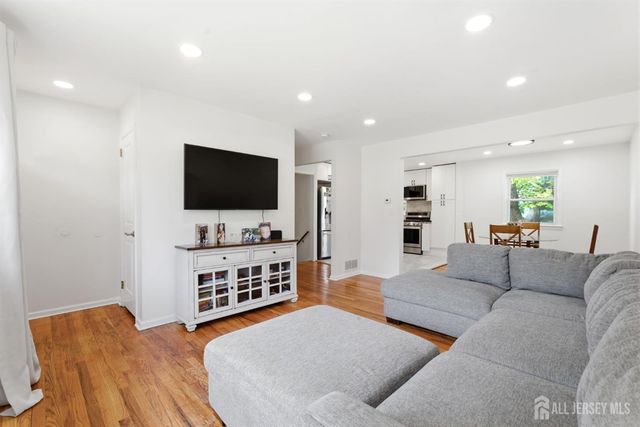 218 Schillaci Lane, South Plainfield, NJ 070