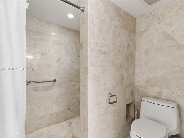 600 Grapetree Dr 10BN, Key Biscayne, FL 33149
