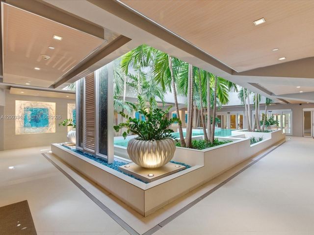 600 Grapetree Dr 10BN, Key Biscayne, FL 33149