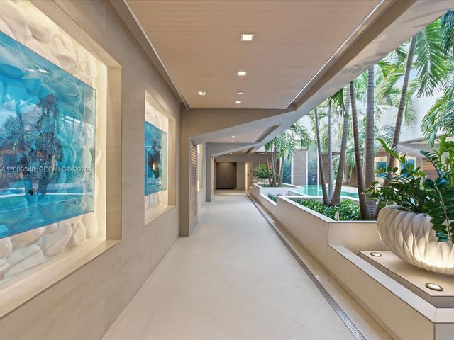 600 Grapetree Dr 10BN, Key Biscayne, FL 33149