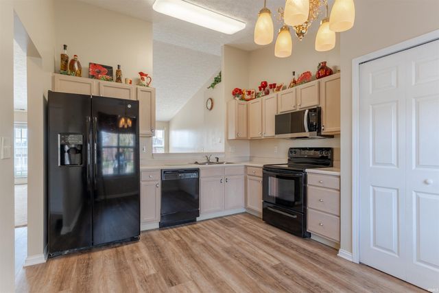 3343 Fenbrook Court, Evansville, IN 47725