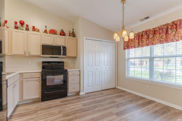 3343 Fenbrook Court, Evansville, IN 47725