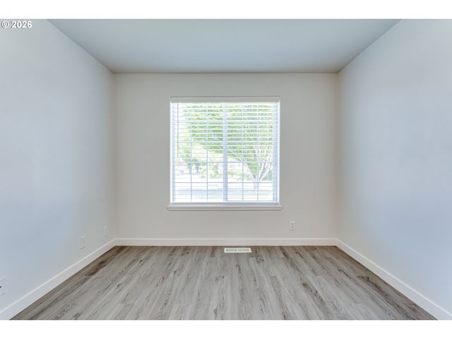 6084 ROMBAUER Rd, Eugene, OR 97402