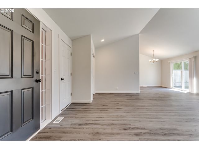 6084 ROMBAUER Rd, Eugene, OR 97402