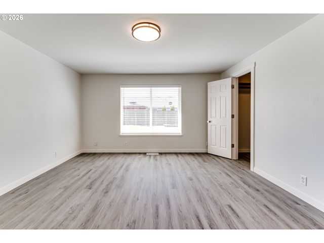 6084 ROMBAUER Rd, Eugene, OR 97402