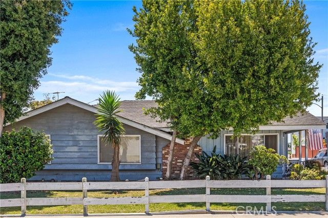 5034 W 140th St, Hawthorne, CA 90250