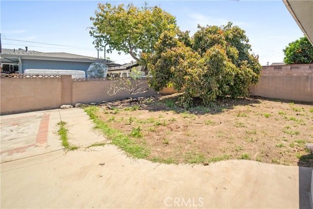 5034 W 140th St, Hawthorne, CA 90250