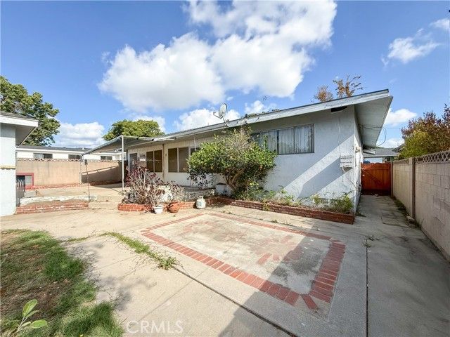 5034 W 140th St, Hawthorne, CA 90250