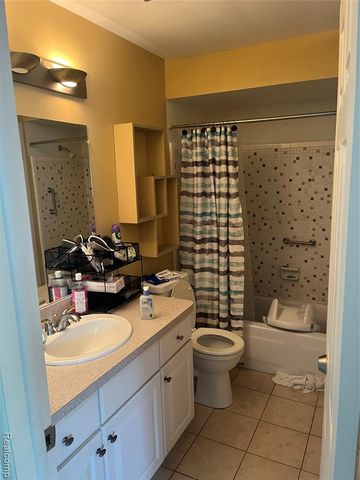 11740 Seaton Drive 4, Sterling Heights, MI 48312