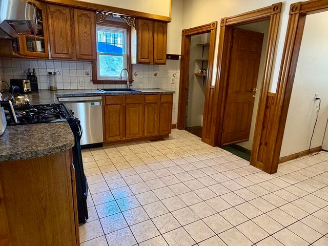 222 Brownell Street, New Bedford, MA 02740
