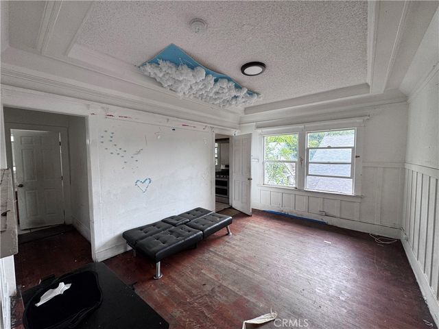 1467 W Vernon, Los Angeles, CA 90062