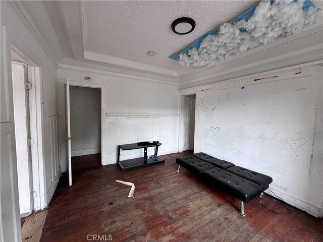 1467 W Vernon, Los Angeles, CA 90062