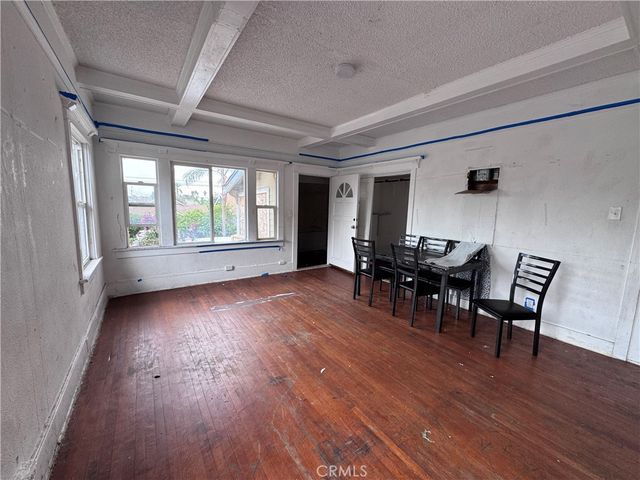 1467 W Vernon, Los Angeles, CA 90062