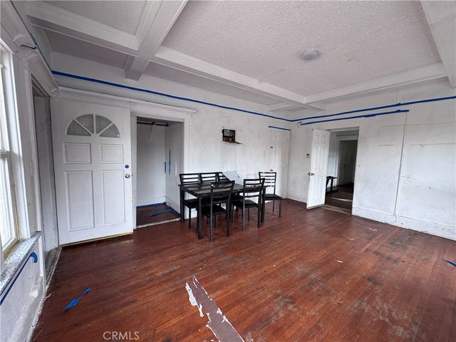 1467 W Vernon, Los Angeles, CA 90062